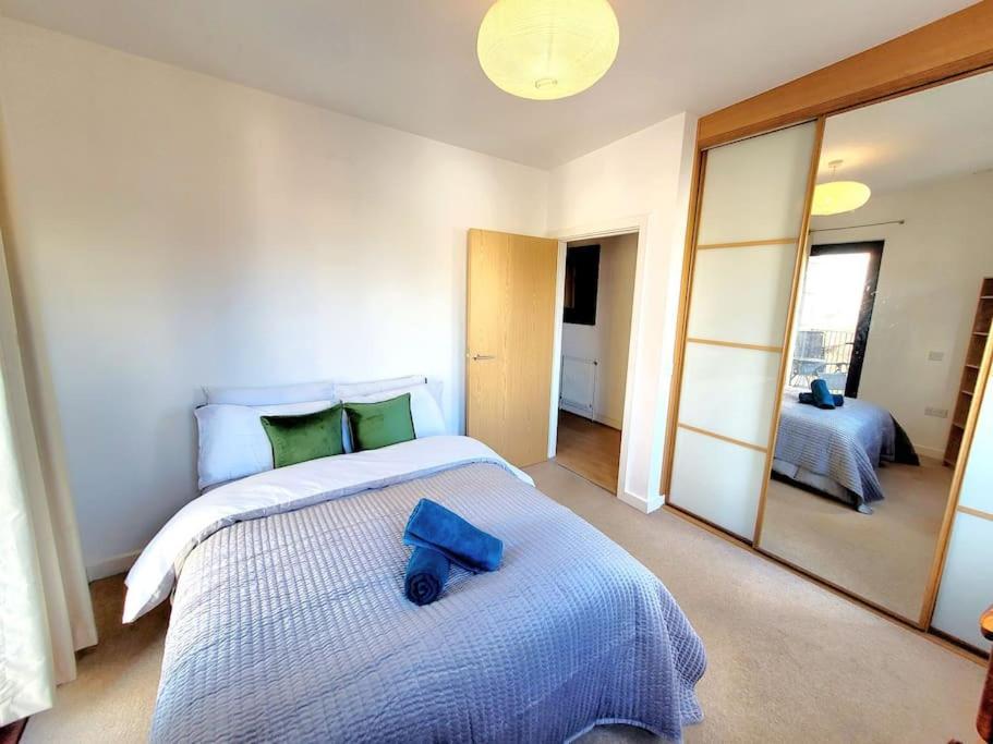 Battersea Power Station Suite Londres Exterior foto